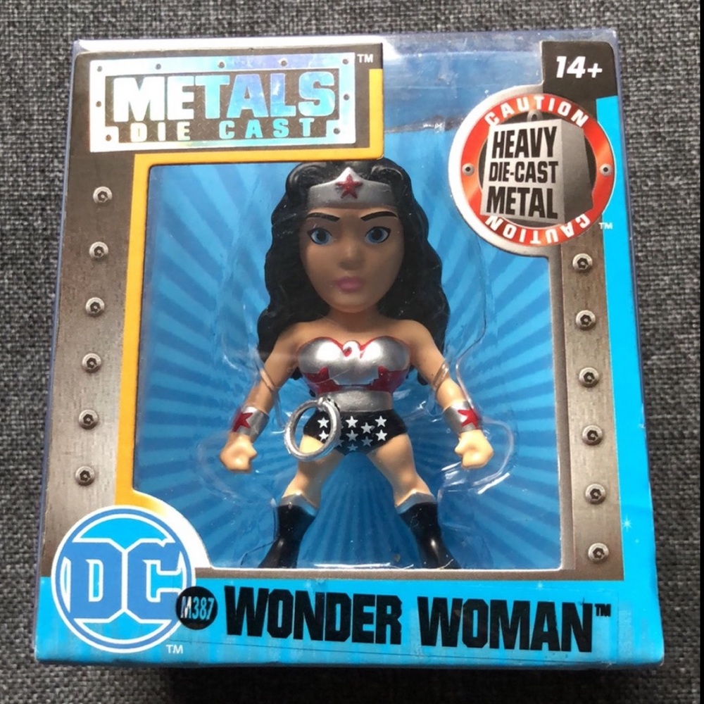 Jada Metals Die Cast Wonder Woman (2016) DC Comics Collectable Figure 2.5” - Picture 1 of 8